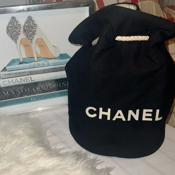 Chanel backpack Black used condition (gwp) - Picture 2 of 10